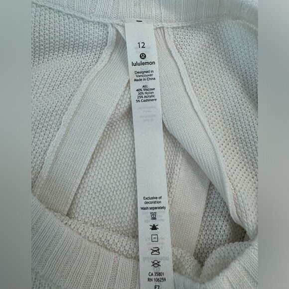 Lululemon white ‘Sincerely yours’ sweater - Picture 7 of 9